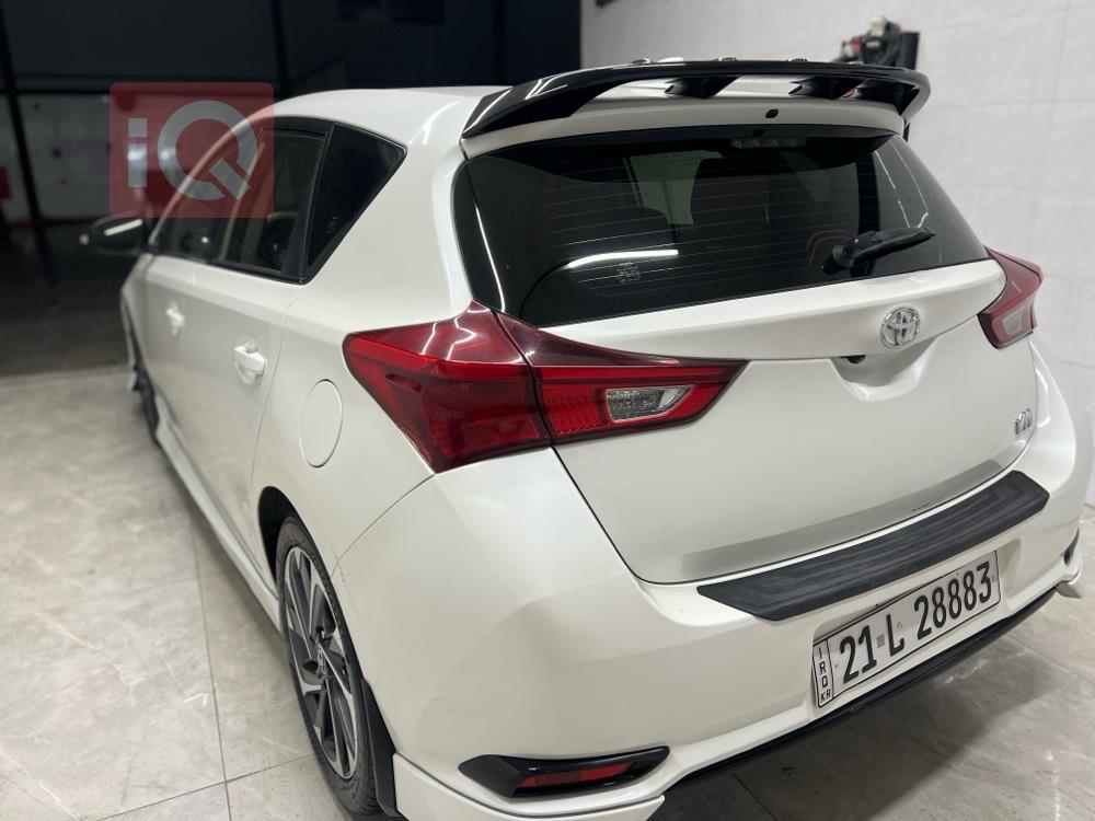 تۆیۆتا کرۆلا iM